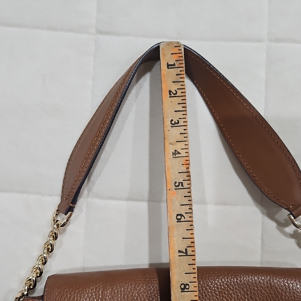 Michael Kors Tan Leather Shoulder Bag with Gold Accents - Picture 9 of 16
